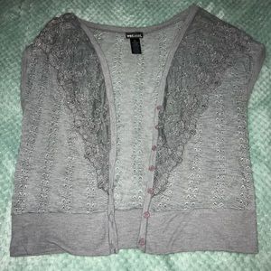 Women’s Short Sleeve Button Up Cardigan!